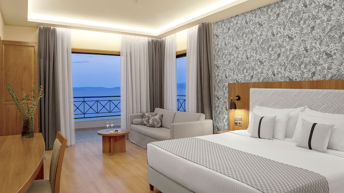 Zeus Essence Ramada Athens  (ex Ramada Athens Attica Riviera)